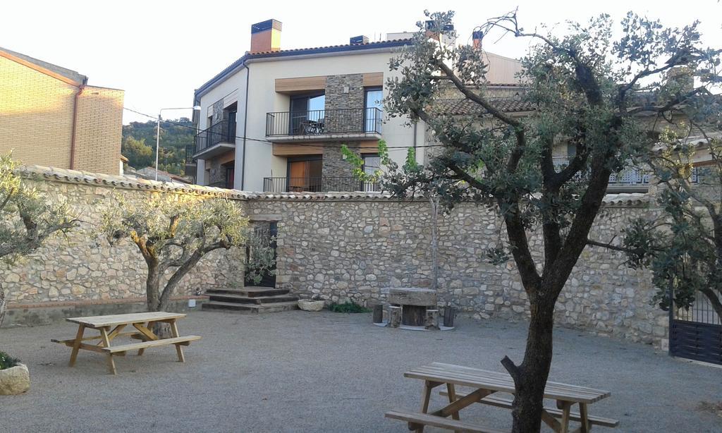 Cal Ribero Aparthotel Vilanova De La Sal Екстериор снимка