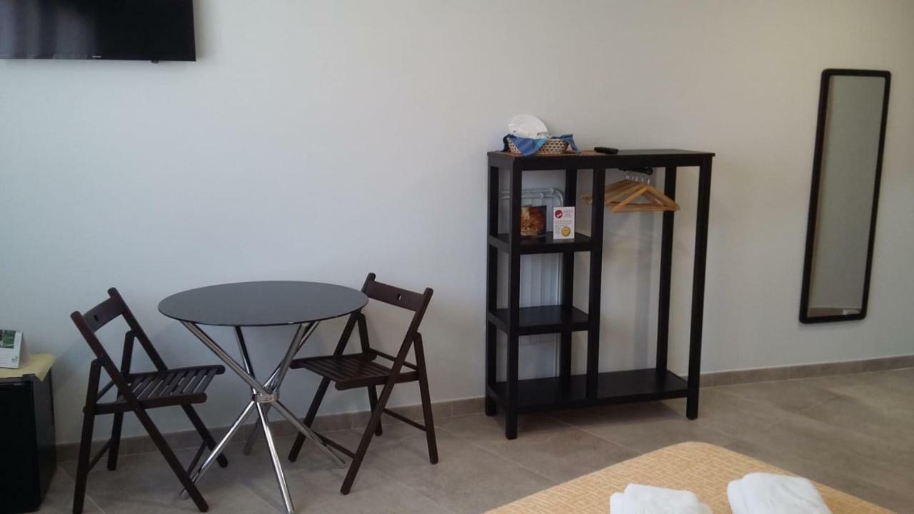 Cal Ribero Aparthotel Vilanova De La Sal Екстериор снимка