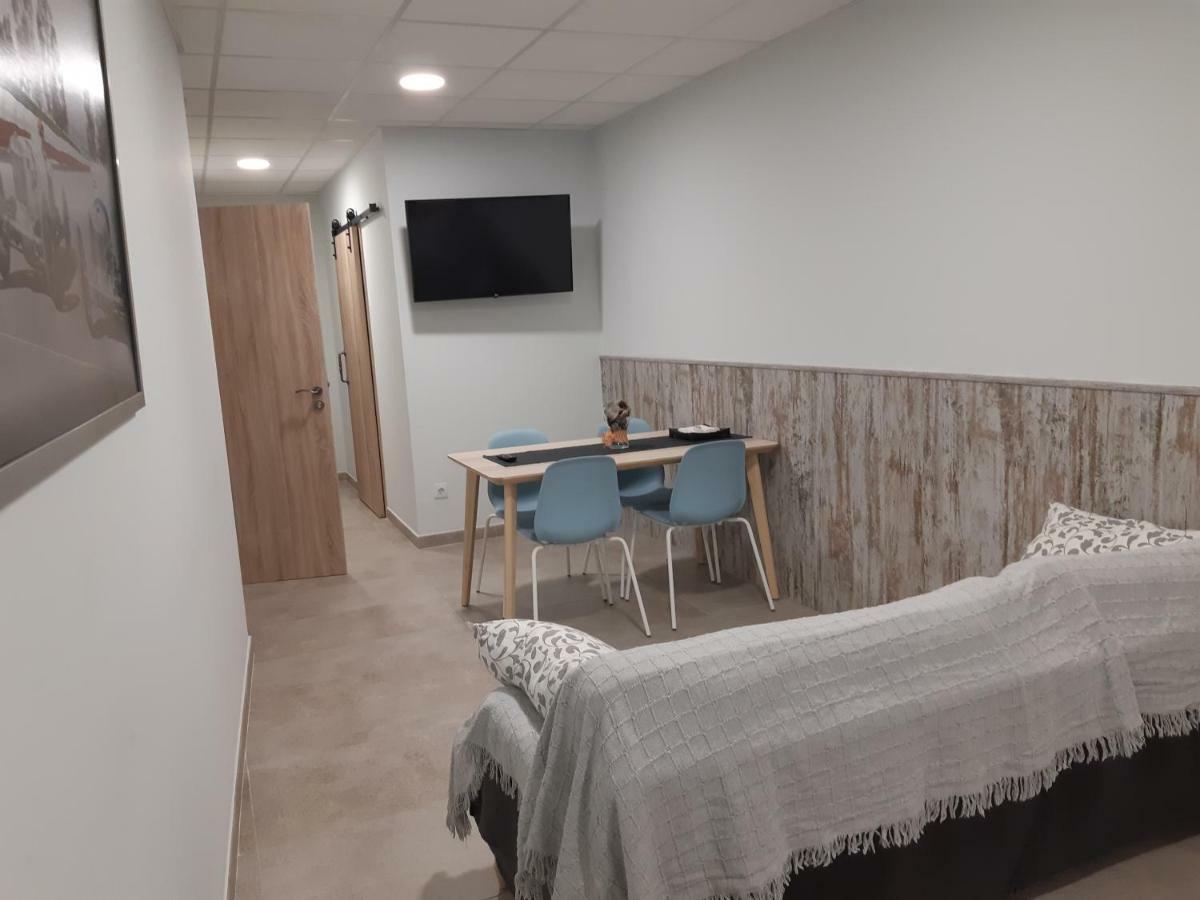 Cal Ribero Aparthotel Vilanova De La Sal Екстериор снимка