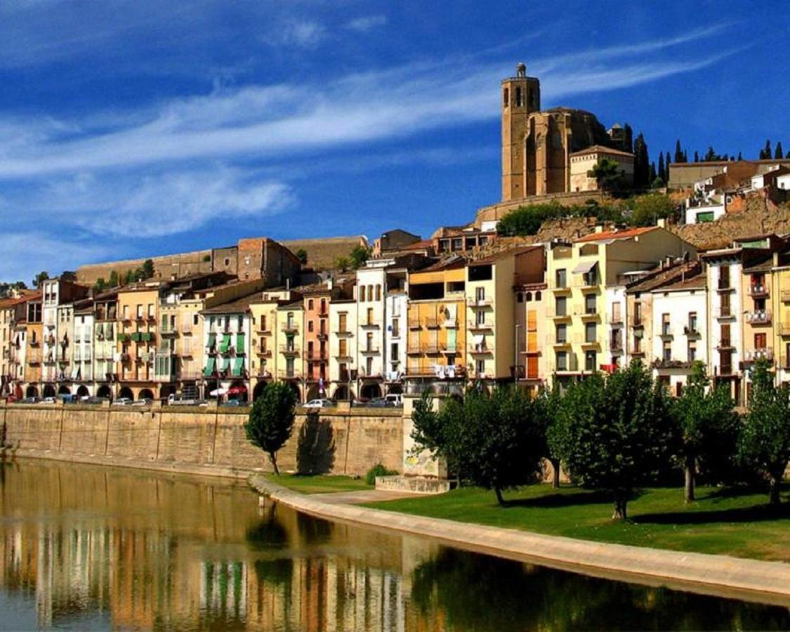 Cal Ribero Aparthotel Vilanova De La Sal Екстериор снимка